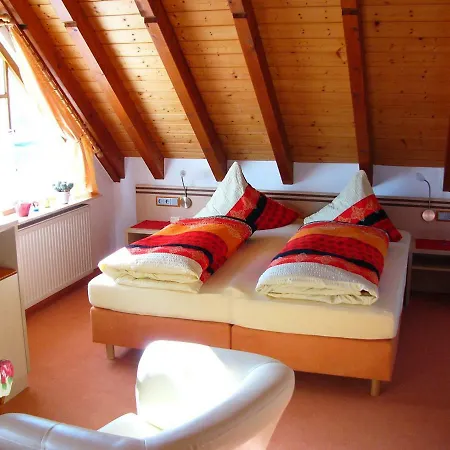 Gaestezimmer Schanz-hilbel * Burladingen